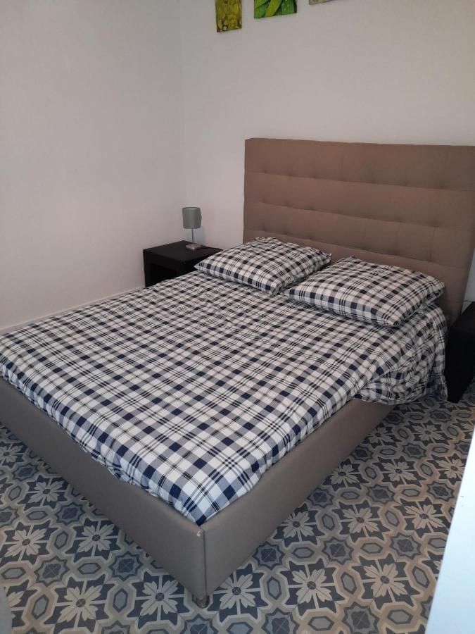 Appartement Cosy Et Lumineux Тур Екстериор снимка